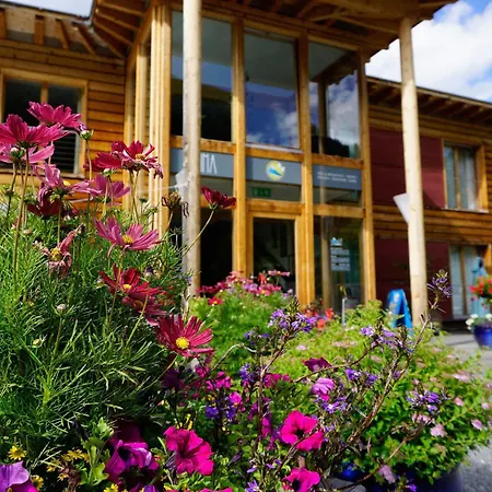 Shima-davos Bed & Breakfast