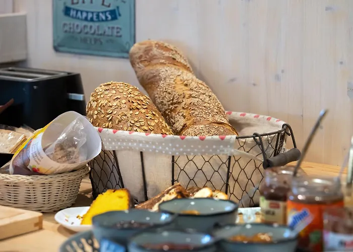 Bed & Breakfast Shima-davos 3*